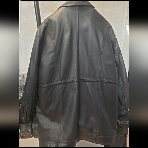 Mens large leather jacket - Picture 2 of 3